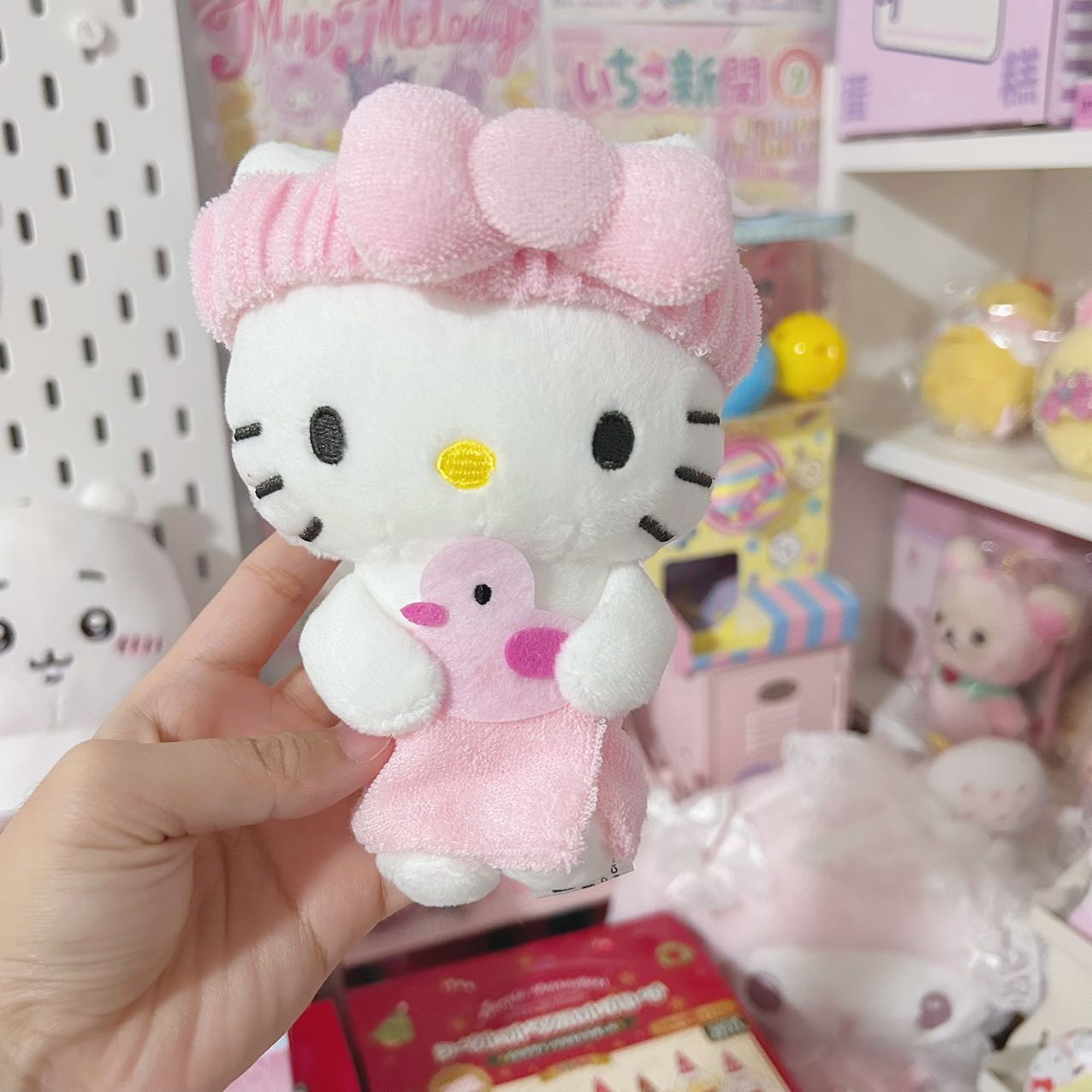 Avail Hello Kitty Headband Mascot