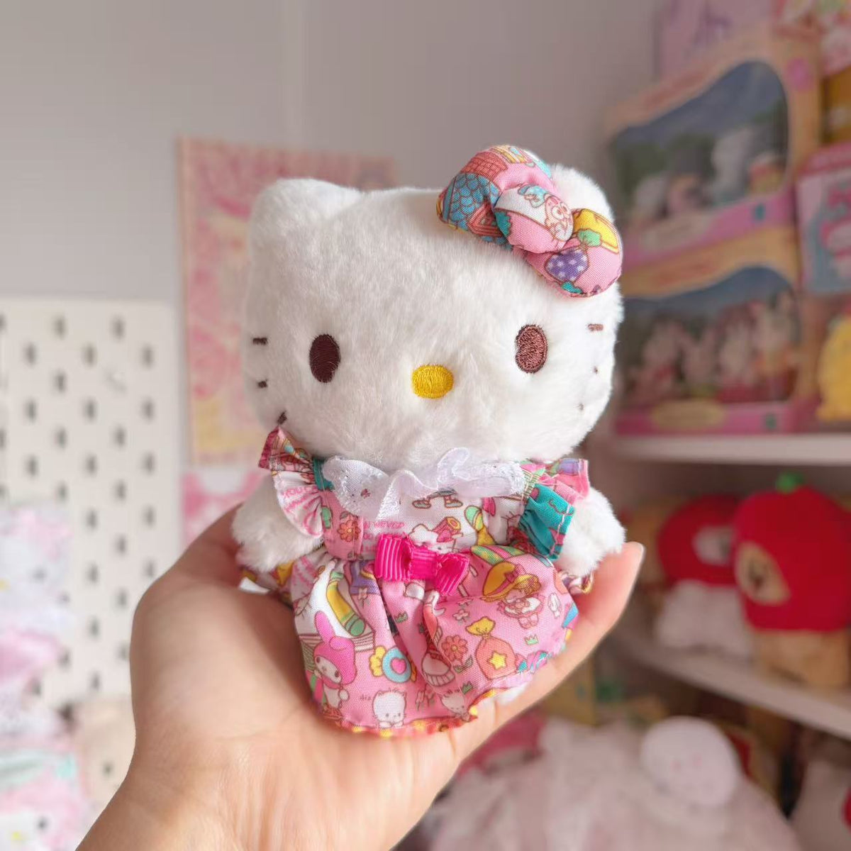 Hello Kitty Gift Wrap Dress Mascot