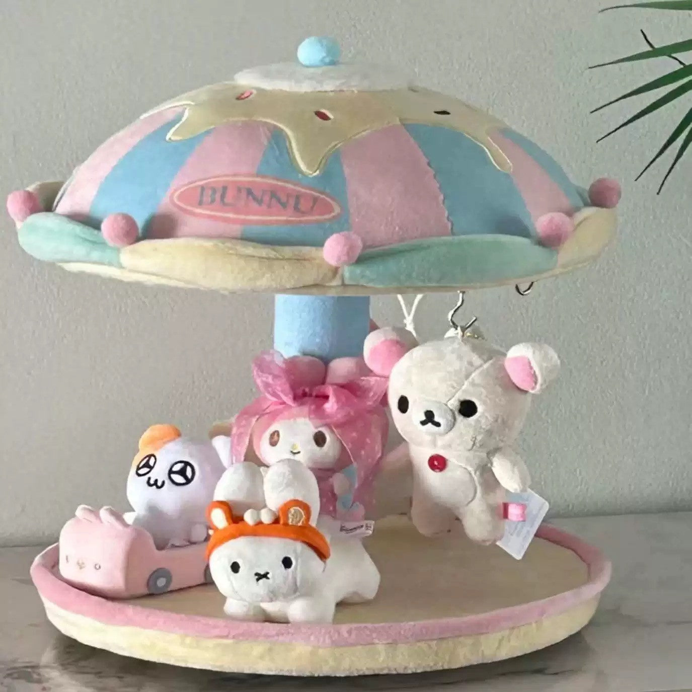 Bunnu Rotating Dollhouse