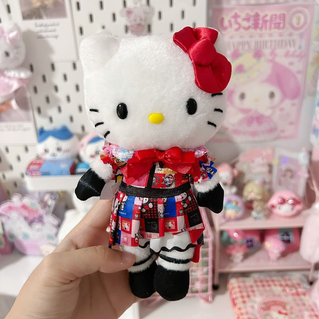 Hello Kitty 50th Anniversary Exhibition Exclusive Mascot