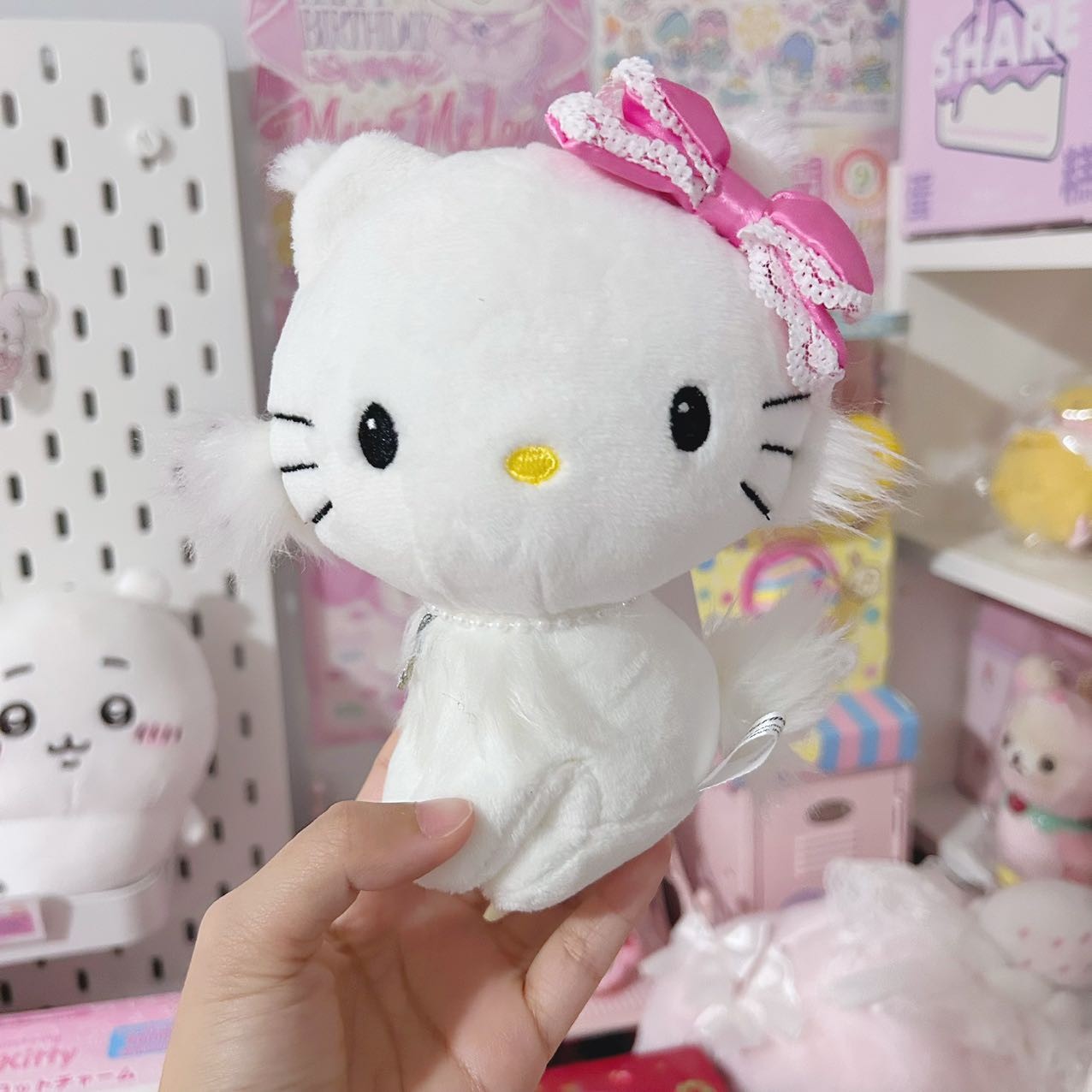 Avail Charmmy Kitty Mascot