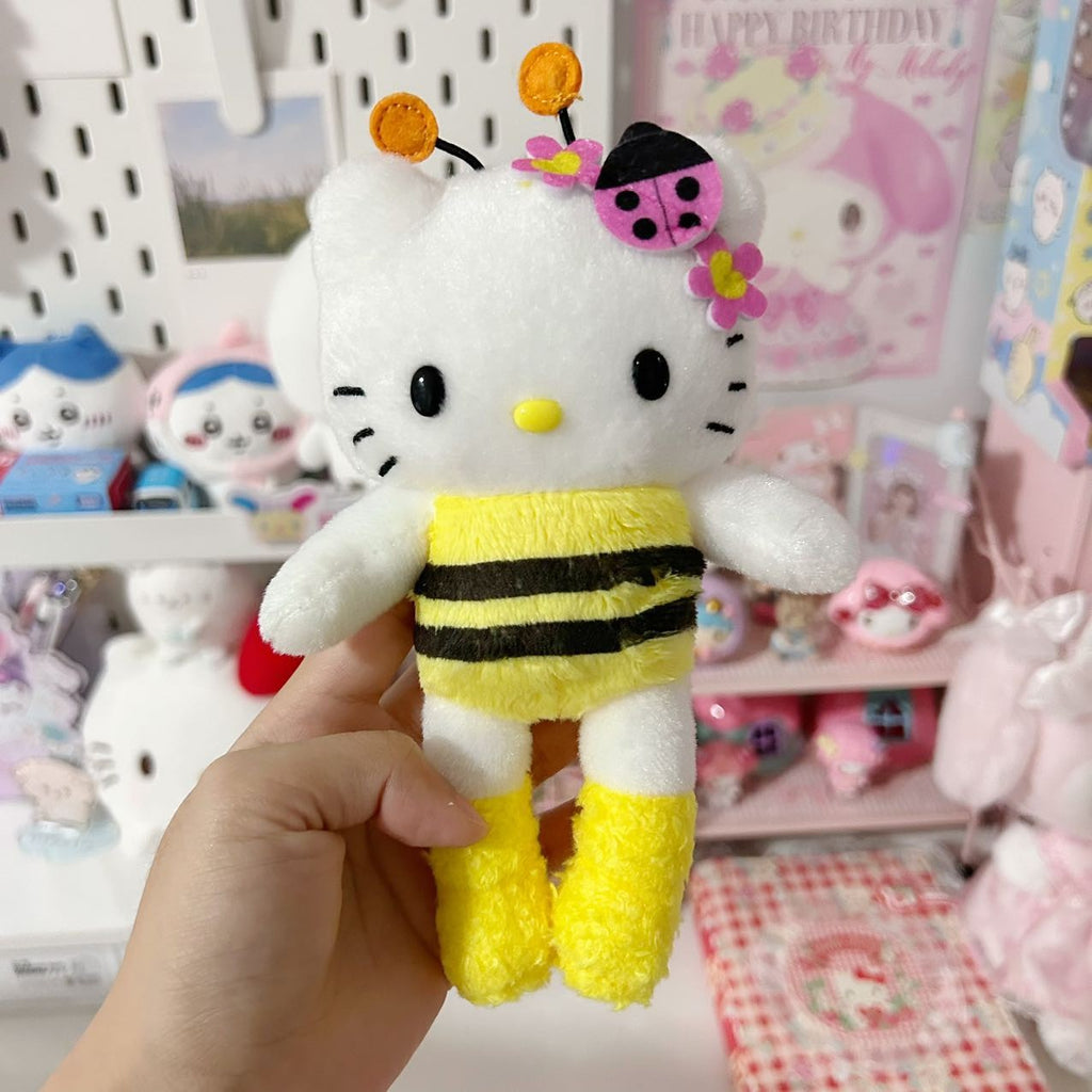 Hello Kitty 50th Anniversary Exhibition Exclusive Mascot