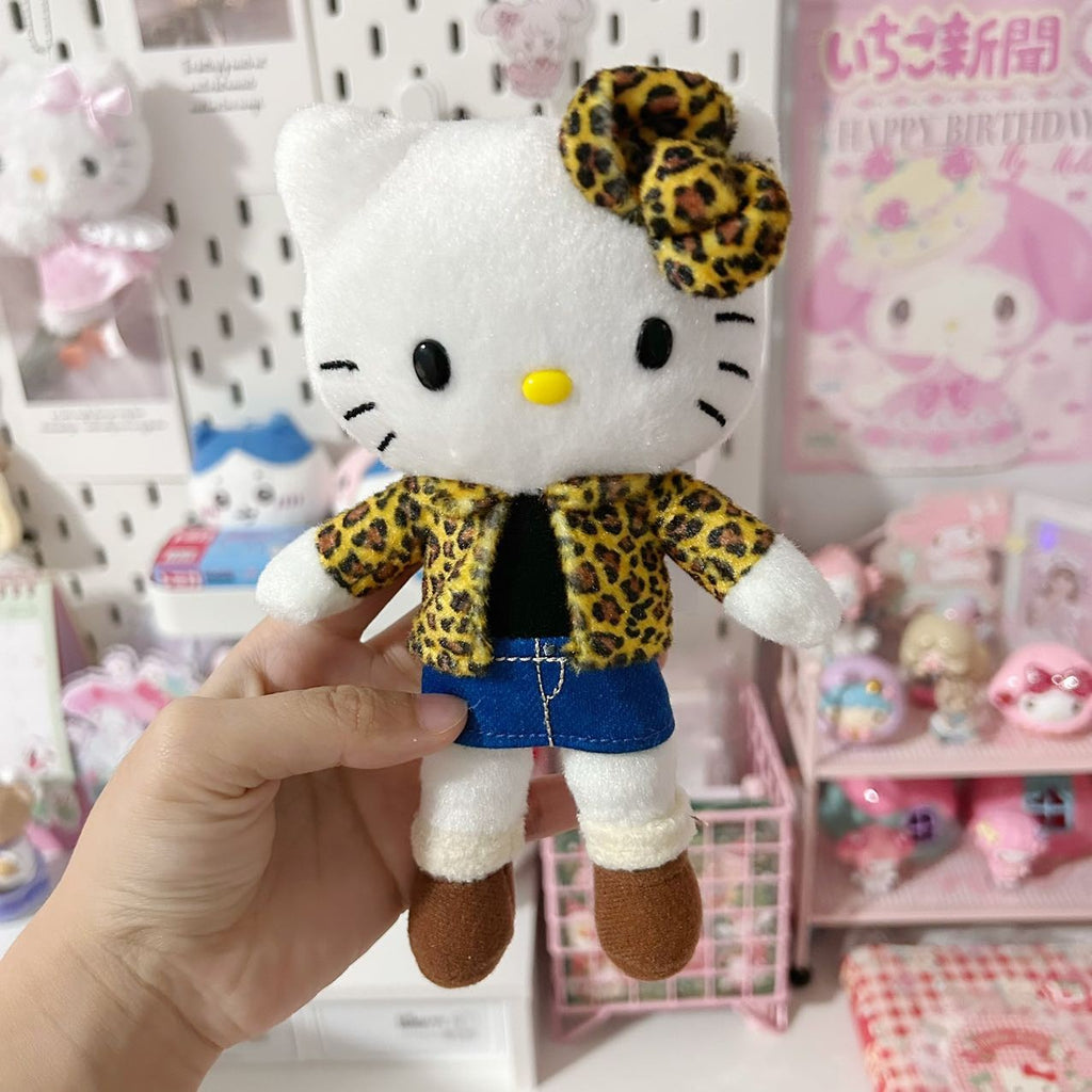 Hello Kitty 50th Anniversary Exhibition Exclusive Mascot