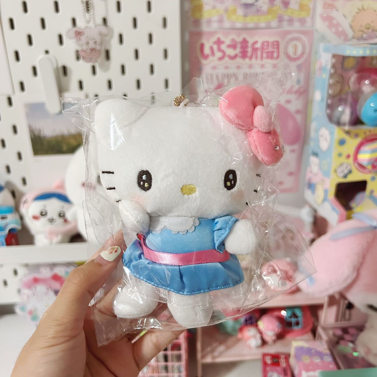 Hello Kitty Blue Dress Mascot