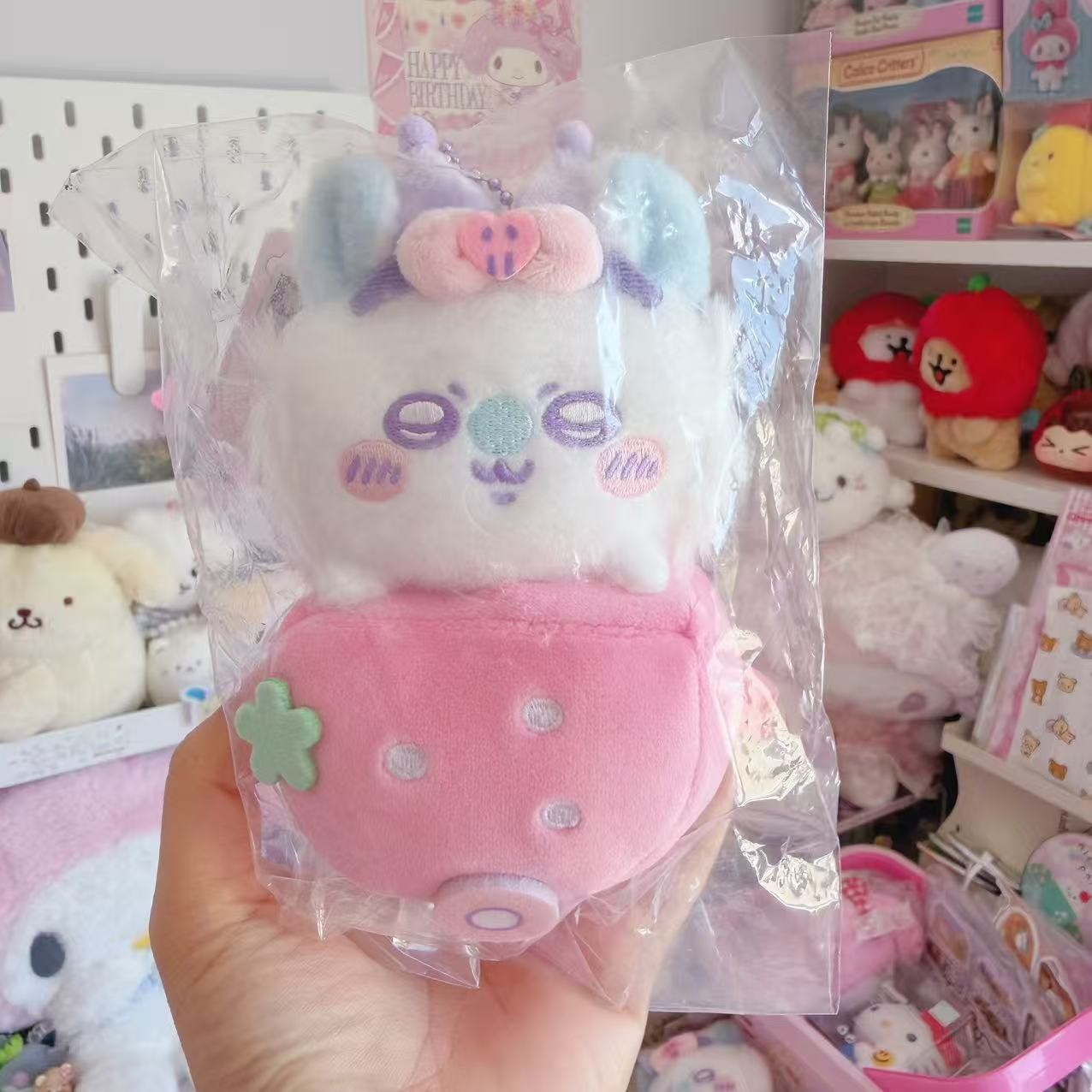 Chiikawa x Sanrio Strawberry Magnetic Mascot